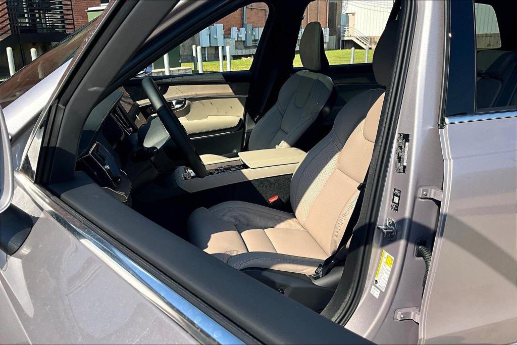 new 2026 Volvo XC90 car, priced at $76,375