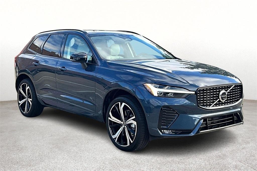 new 2025 Volvo XC60 car, priced at $60,635