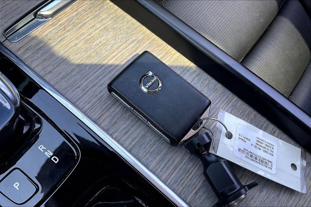 used 2022 Volvo XC60 car, priced at $37,995