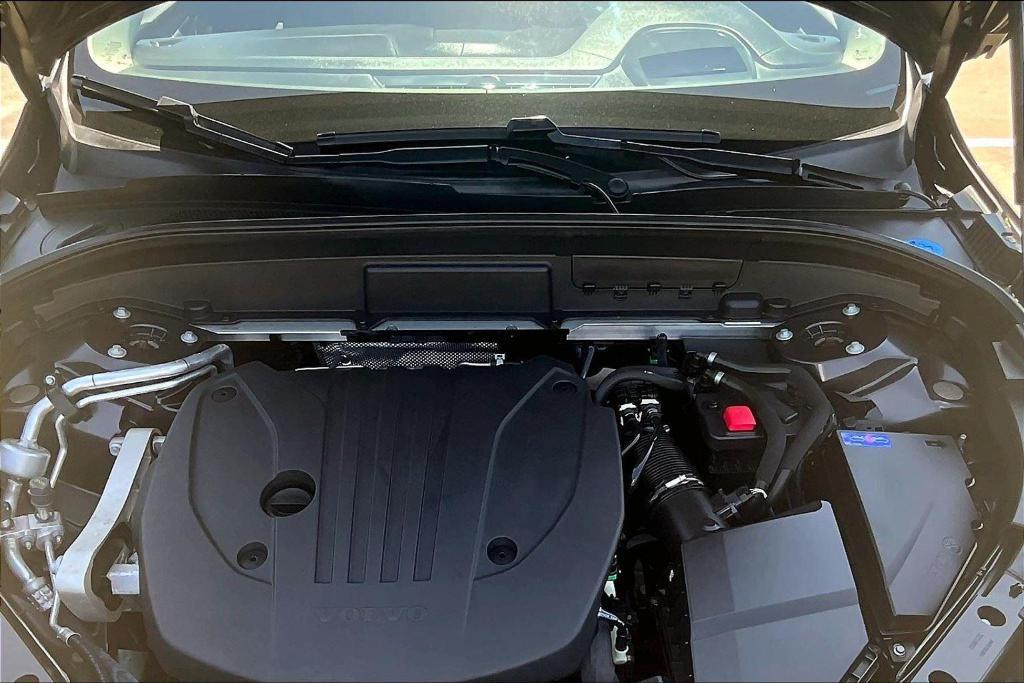 used 2022 Volvo XC60 car, priced at $37,995
