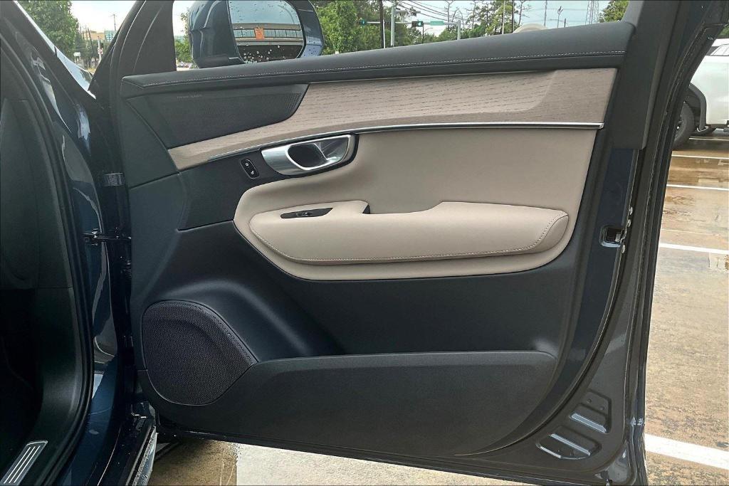 new 2026 Volvo XC90 car, priced at $71,825