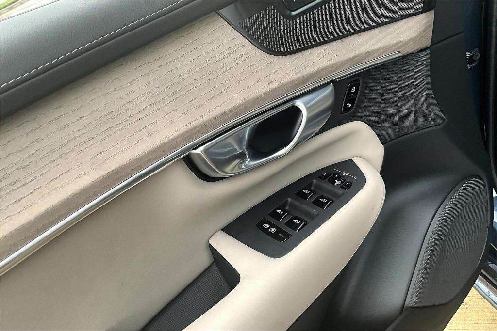 new 2026 Volvo XC90 car, priced at $71,825