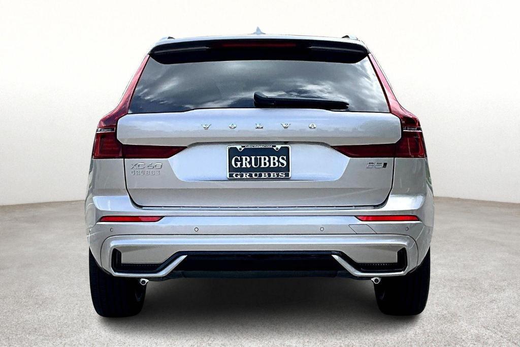 new 2026 Volvo XC60 car, priced at $57,985