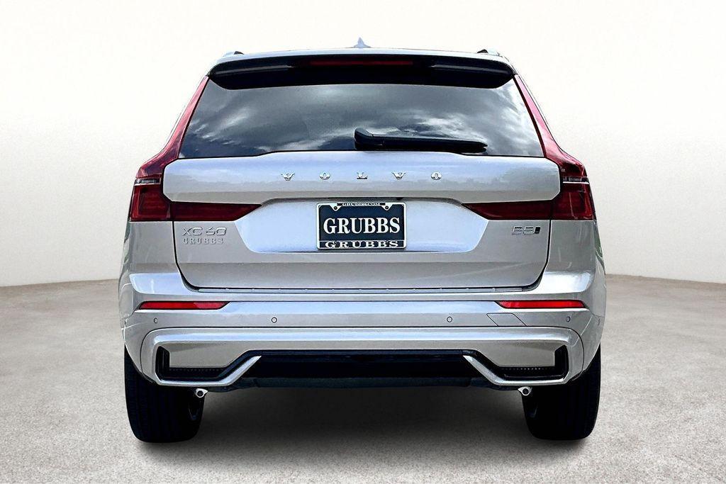 new 2026 Volvo XC60 car, priced at $57,985