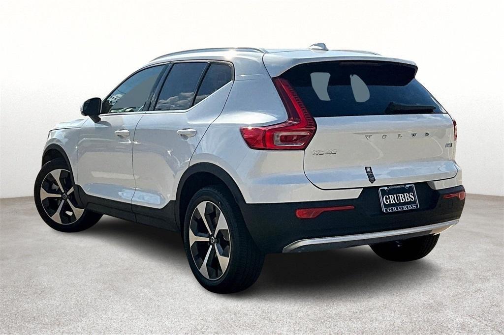 new 2025 Volvo XC40 car, priced at $48,315