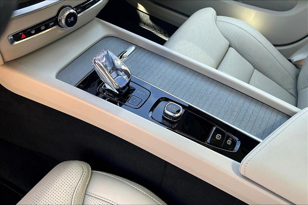 new 2025 Volvo V60 Cross Country car, priced at $53,805