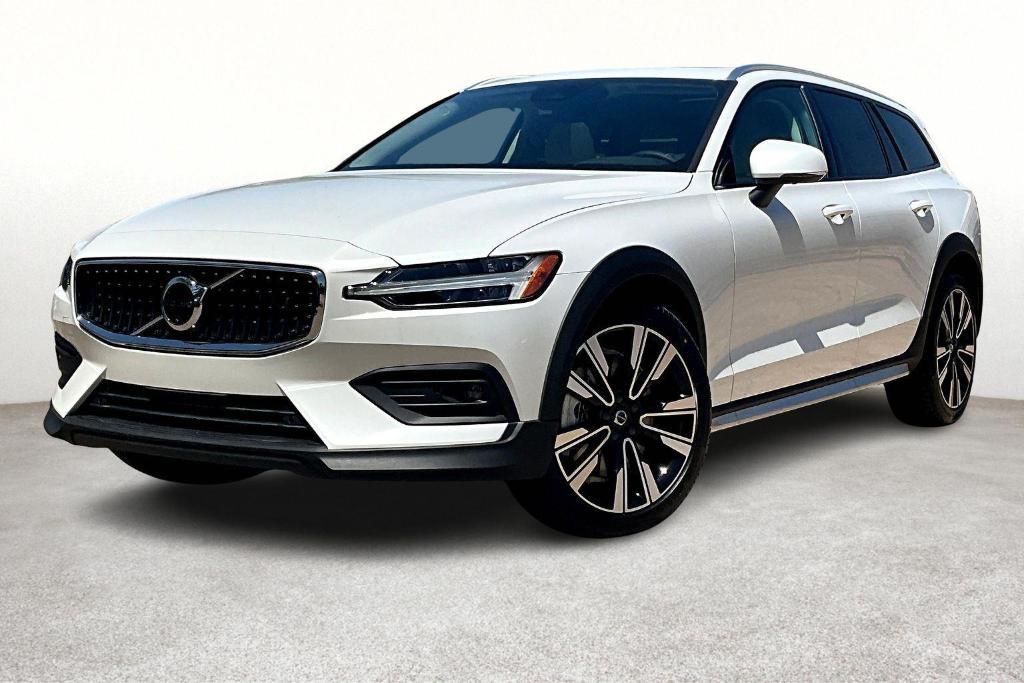 new 2025 Volvo V60 Cross Country car, priced at $57,805