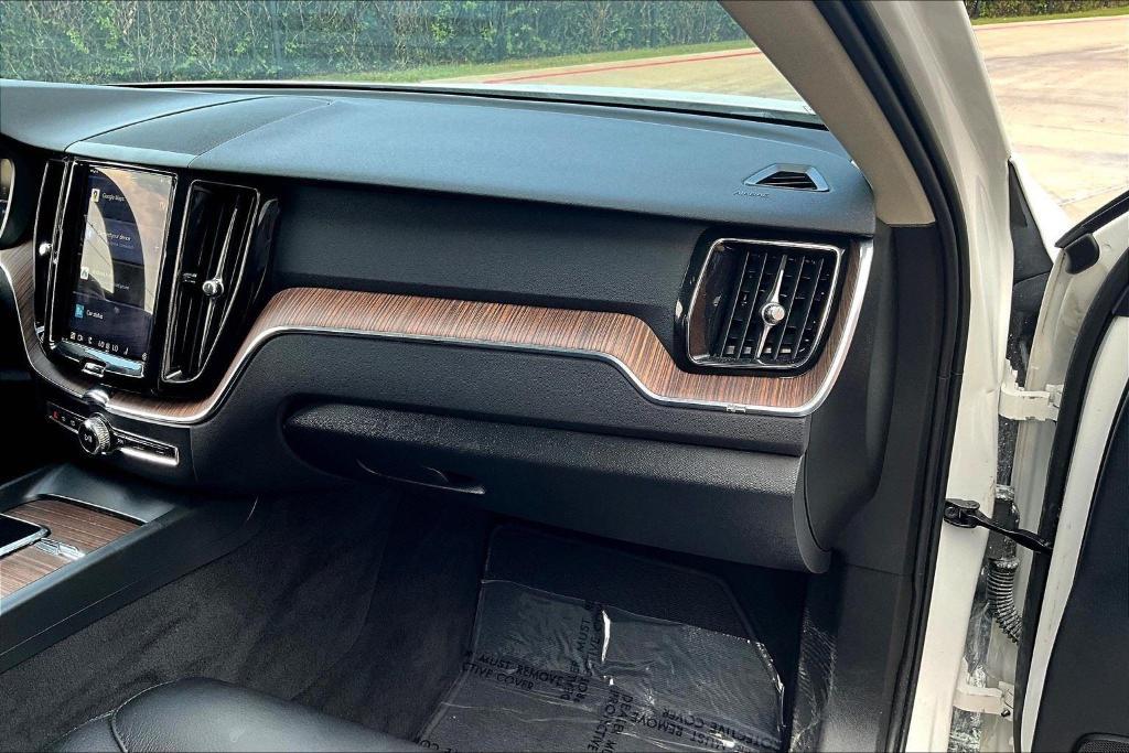 used 2022 Volvo XC60 car, priced at $27,027
