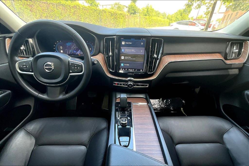used 2022 Volvo XC60 car, priced at $27,027
