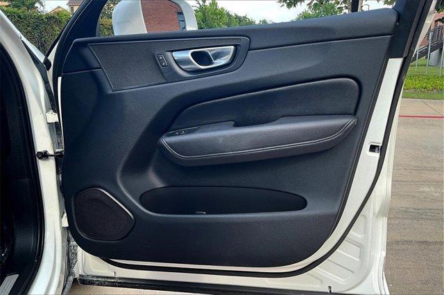 used 2022 Volvo XC60 car, priced at $28,109