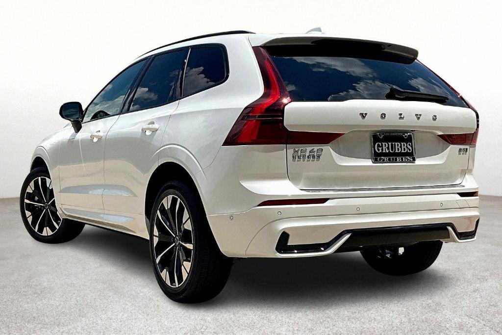 new 2026 Volvo XC60 car, priced at $57,985