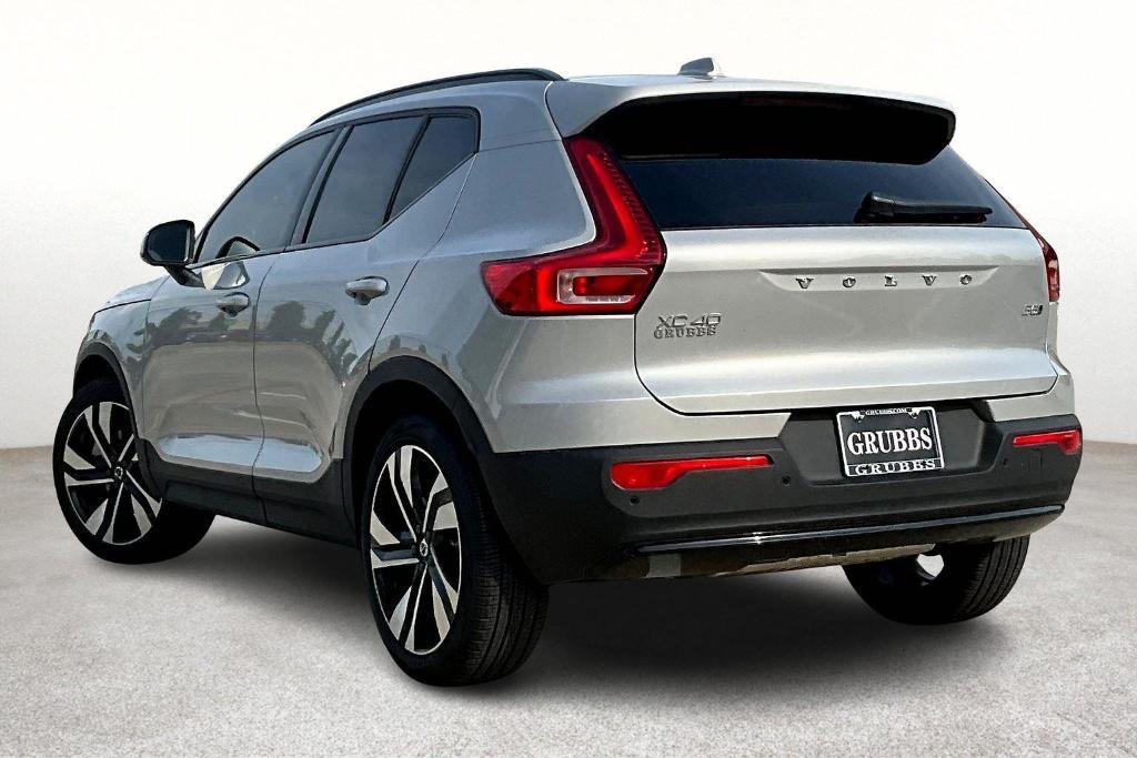 new 2025 Volvo XC40 car, priced at $51,785