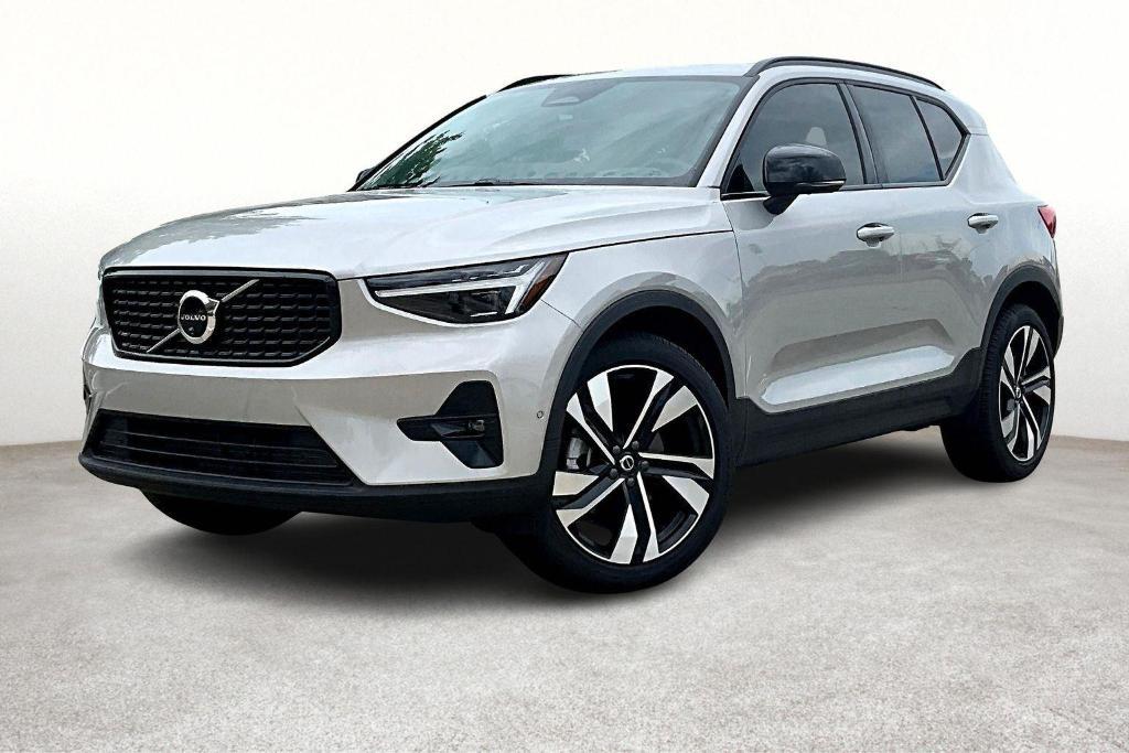 new 2025 Volvo XC40 car, priced at $51,785