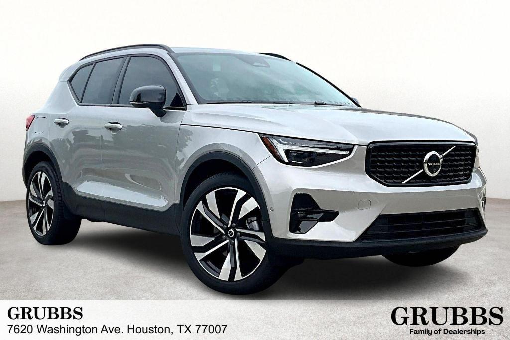 new 2025 Volvo XC40 car, priced at $51,785