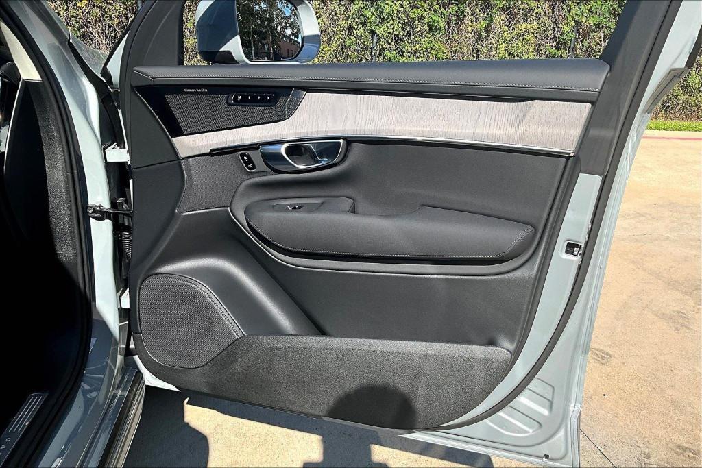 new 2026 Volvo XC90 car, priced at $72,675