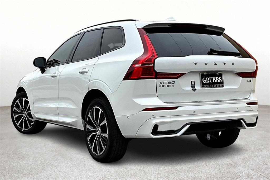 new 2025 Volvo XC60 car, priced at $56,380