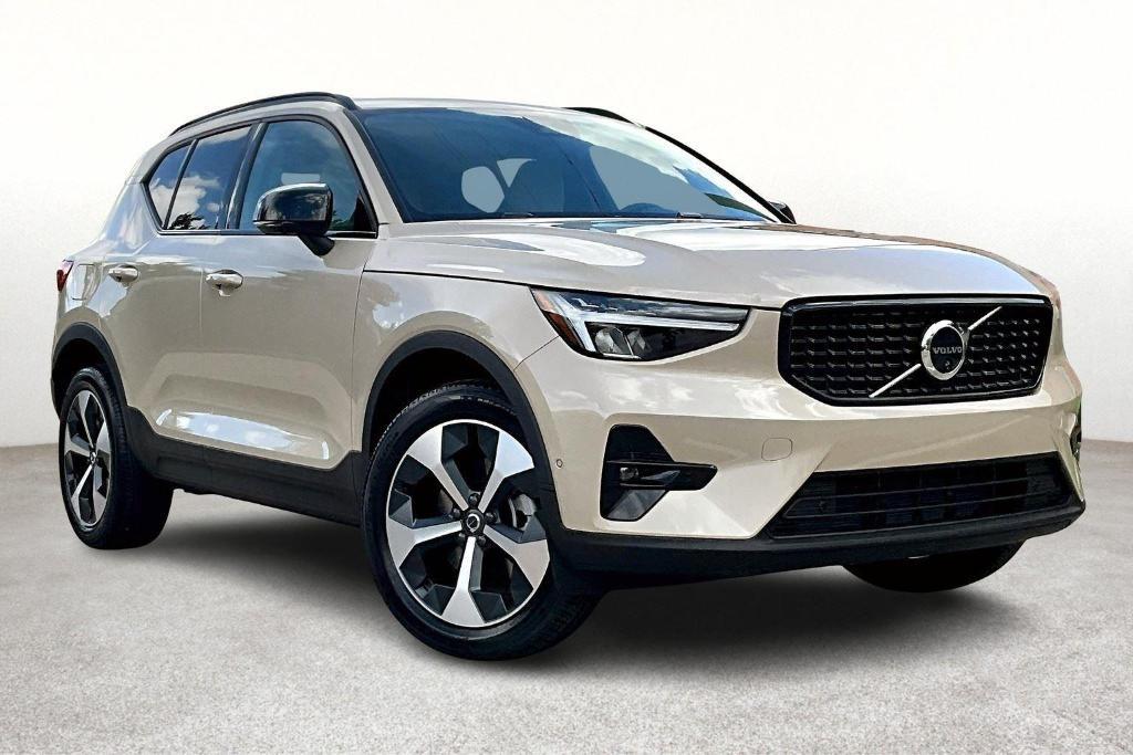 new 2026 Volvo XC40 car, priced at $45,195