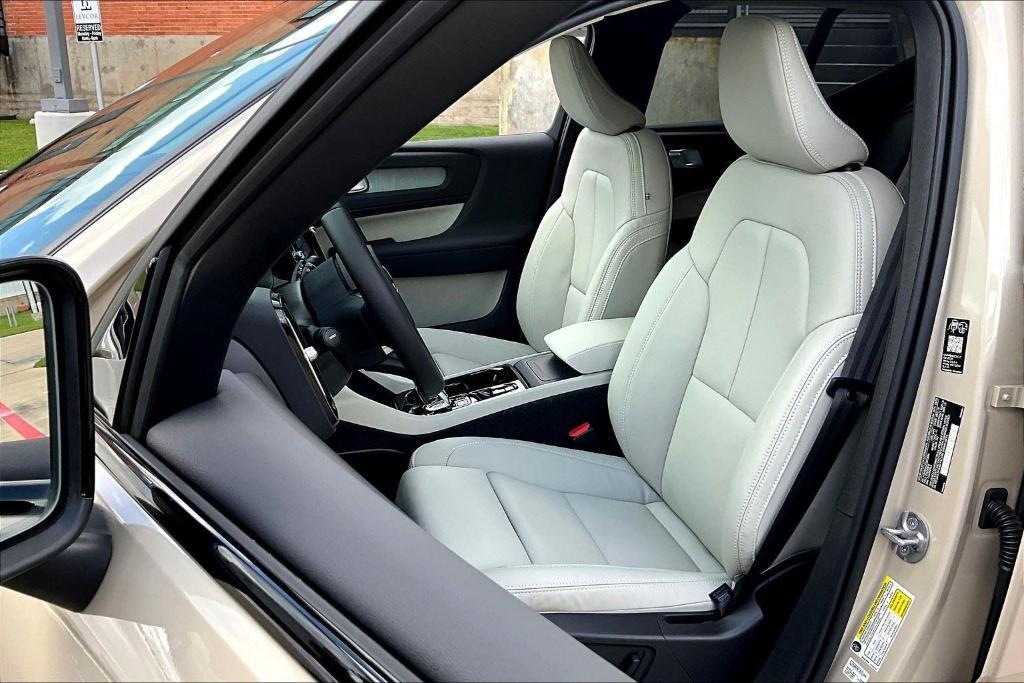 new 2026 Volvo XC40 car, priced at $45,195