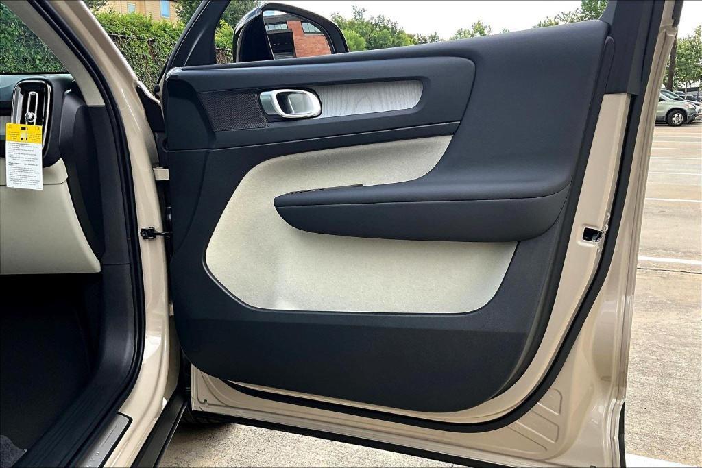 new 2026 Volvo XC40 car, priced at $45,195