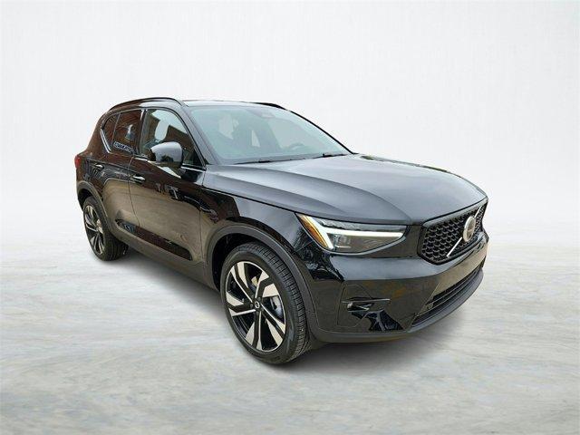 new 2024 Volvo XC40 car, priced at $45,550