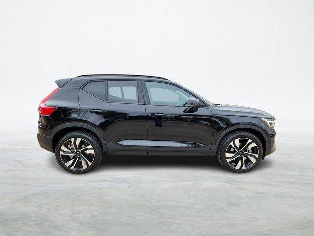 new 2024 Volvo XC40 car, priced at $45,550