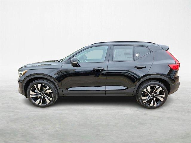 new 2024 Volvo XC40 car, priced at $45,550