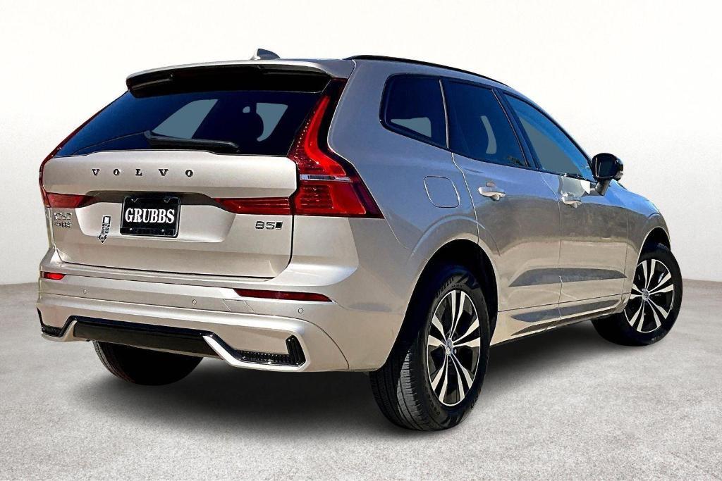 used 2025 Volvo XC60 car, priced at $31,370