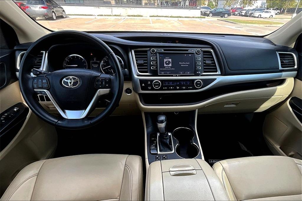 used 2015 Toyota Highlander car, priced at $17,671