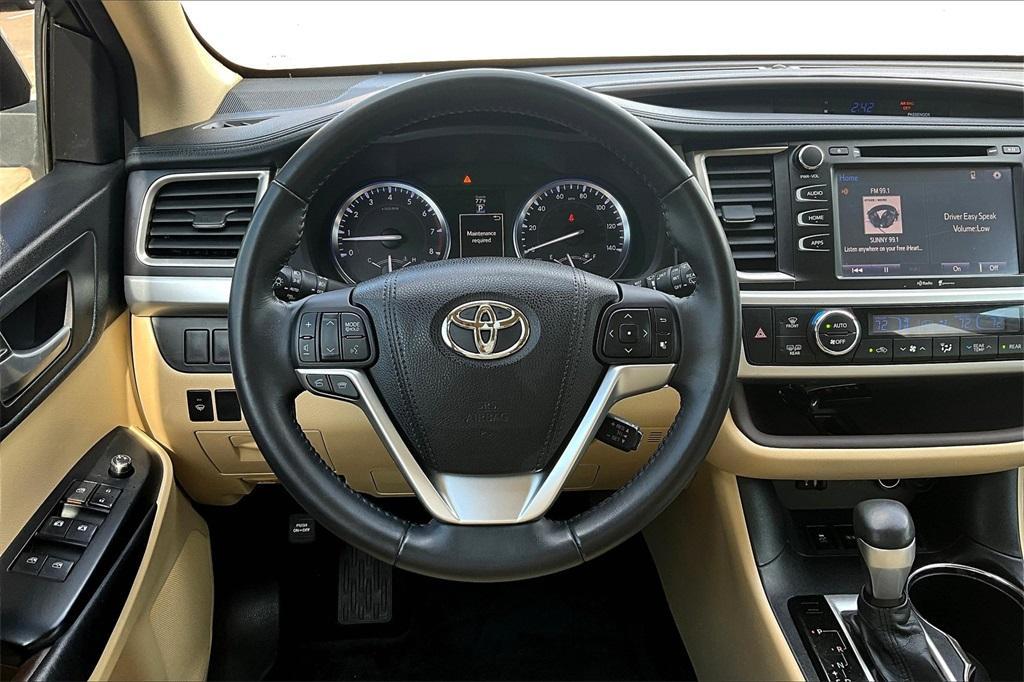 used 2015 Toyota Highlander car, priced at $17,671