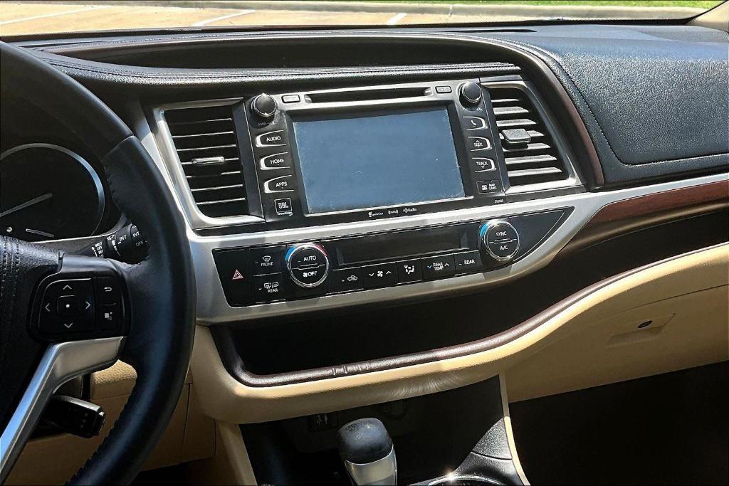 used 2016 Toyota Highlander car, priced at $13,457