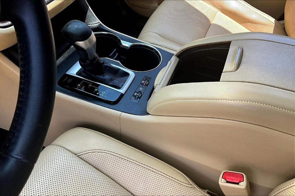 used 2016 Toyota Highlander car, priced at $13,457