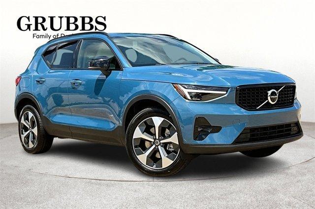 new 2024 Volvo XC40 car, priced at $45,505