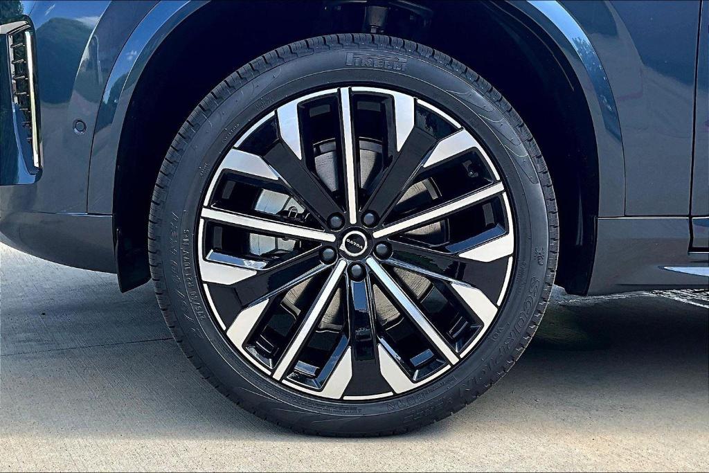 new 2026 Volvo XC90 car, priced at $75,155