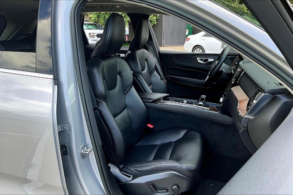 used 2023 Volvo XC60 car, priced at $33,891