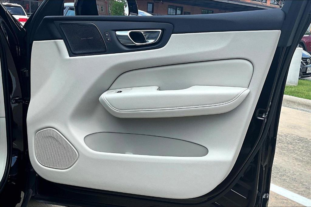 new 2025 Volvo XC60 car, priced at $48,885