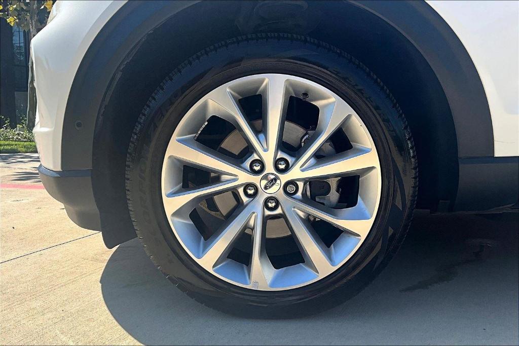 used 2022 Ford Explorer car, priced at $40,000