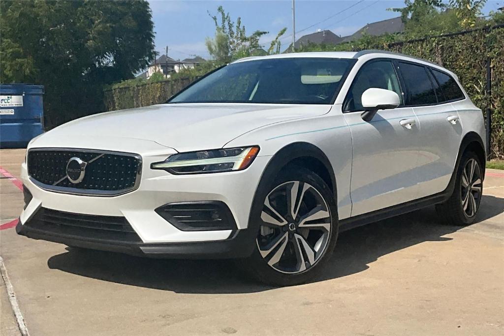 used 2023 Volvo V60 Cross Country car, priced at $39,287