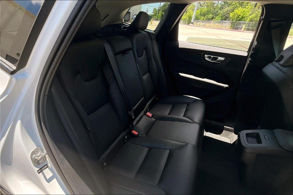new 2025 Volvo XC60 car, priced at $50,285