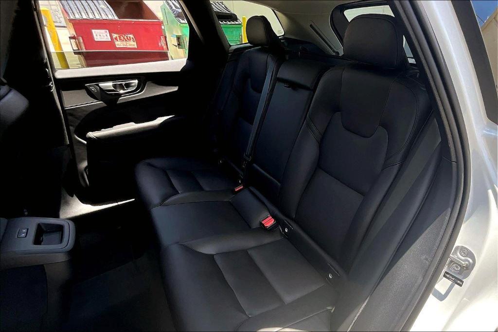 new 2025 Volvo XC60 car, priced at $43,035