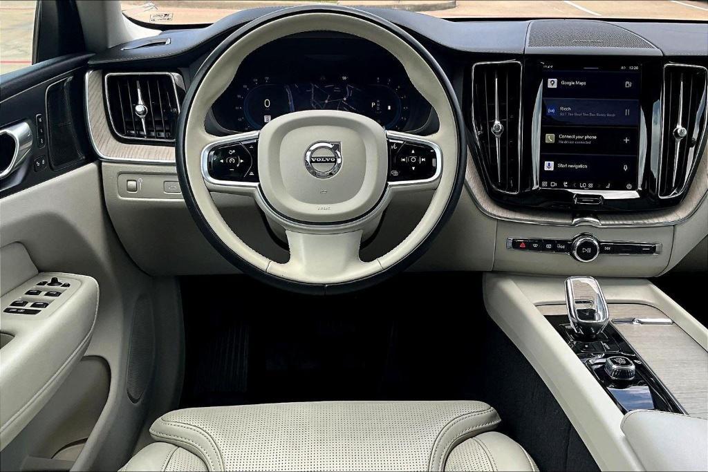 used 2022 Volvo XC60 car, priced at $34,400
