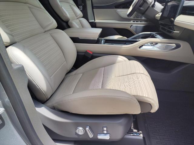 used 2024 Lincoln Nautilus car, priced at $57,995