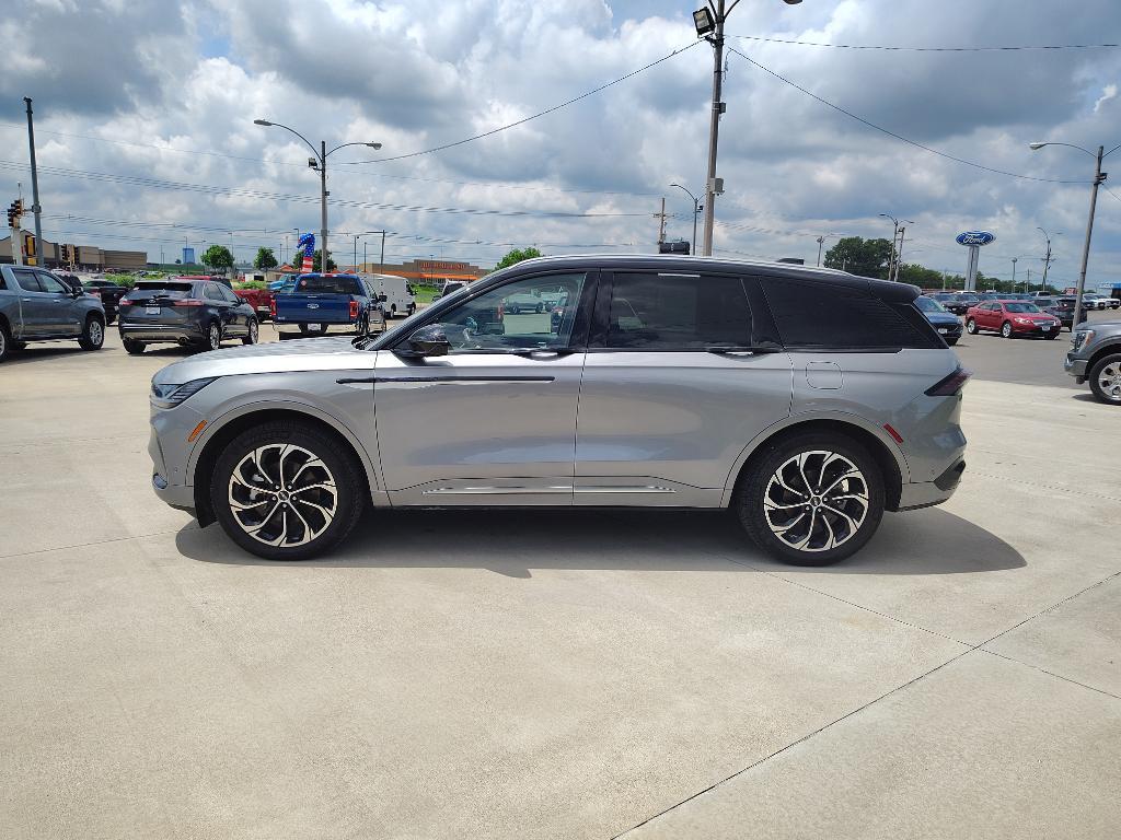 used 2024 Lincoln Nautilus car, priced at $57,457
