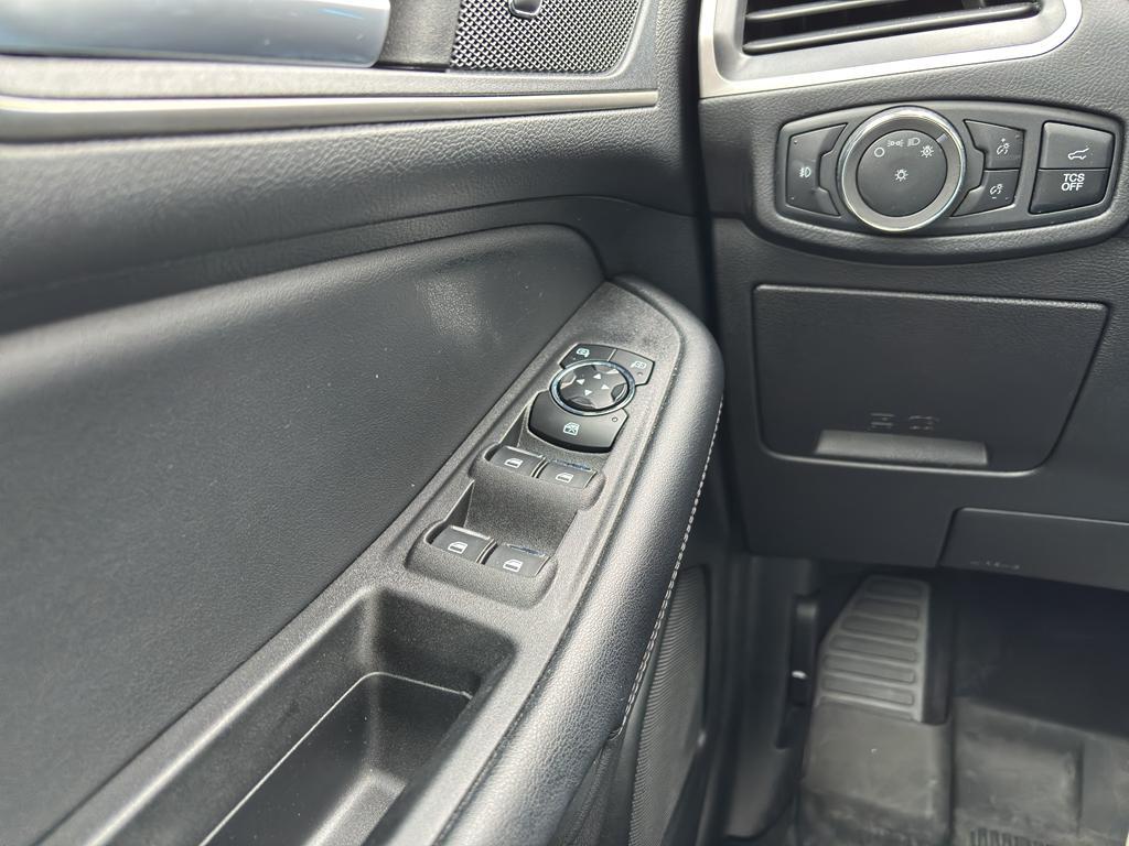 used 2024 Ford Edge car, priced at $30,589