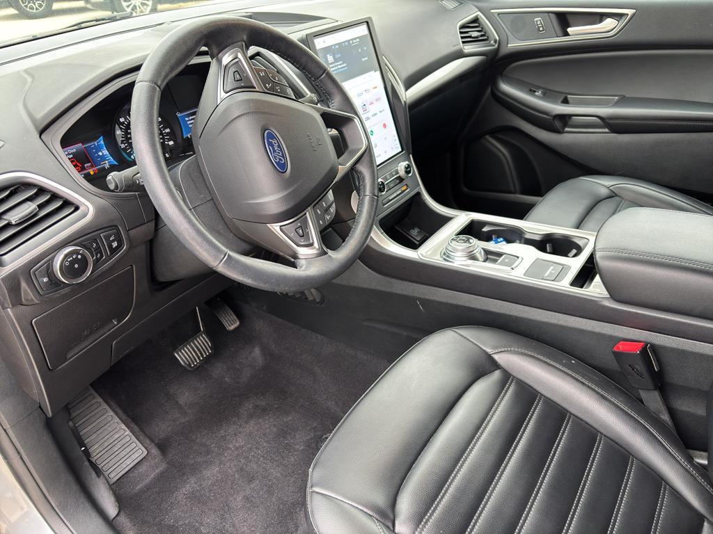 used 2024 Ford Edge car, priced at $30,589