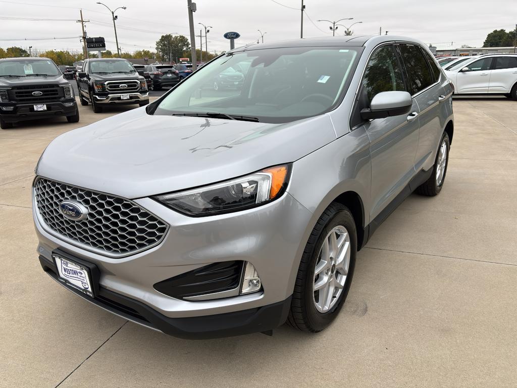 used 2024 Ford Edge car, priced at $30,589