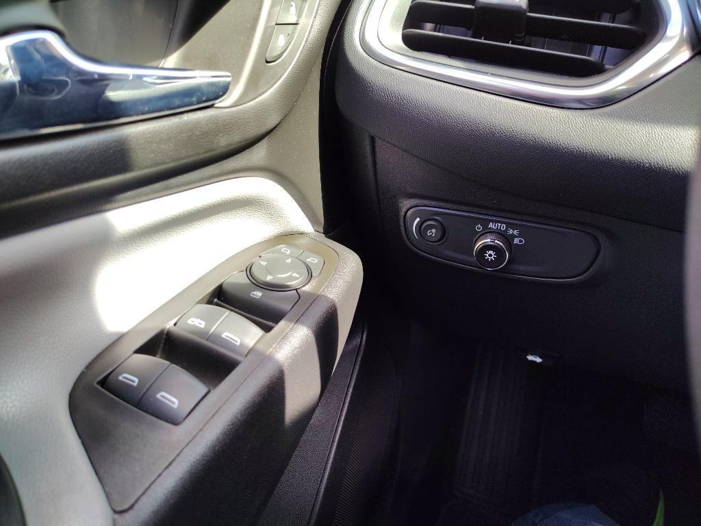 used 2023 Chevrolet Equinox car, priced at $25,599