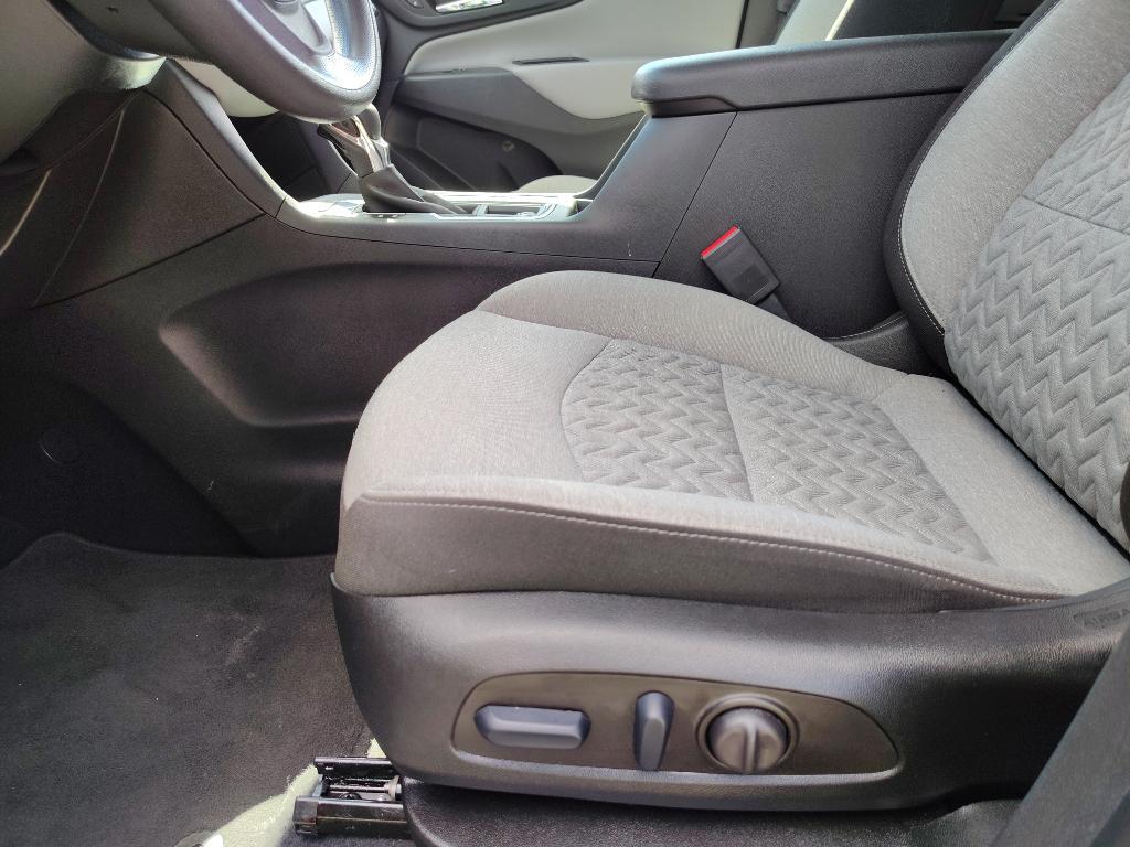 used 2023 Chevrolet Equinox car, priced at $25,599