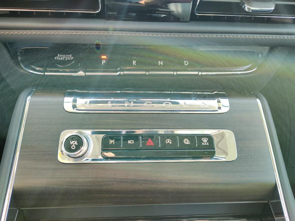 new 2025 Lincoln Aviator car, priced at $80,100