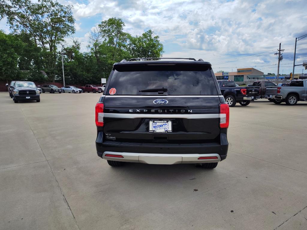 used 2024 Ford Expedition car, priced at $58,396
