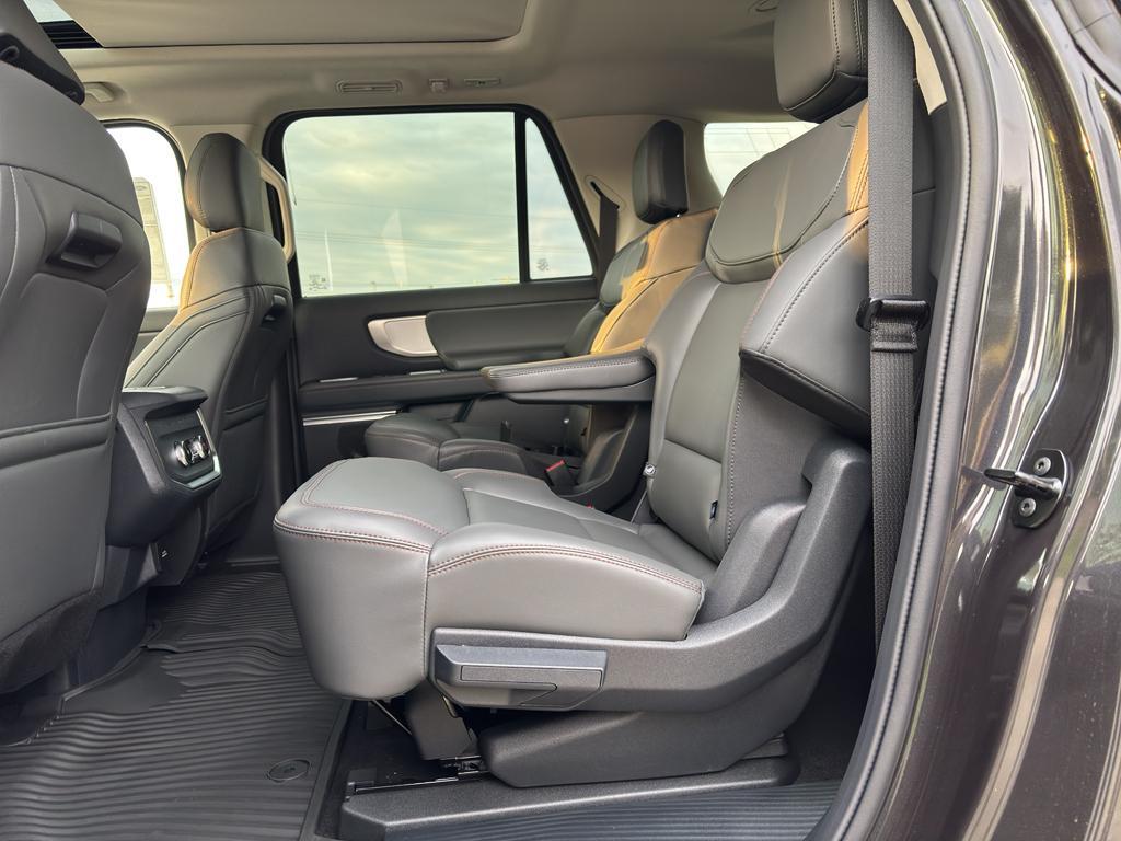 new 2025 Ford Expedition Max car, priced at $75,385